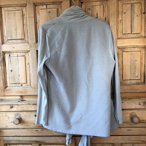 Fabletics XL Astoria Quilted Shrug Gray Cardigan Sweater - Picture 6 of 8